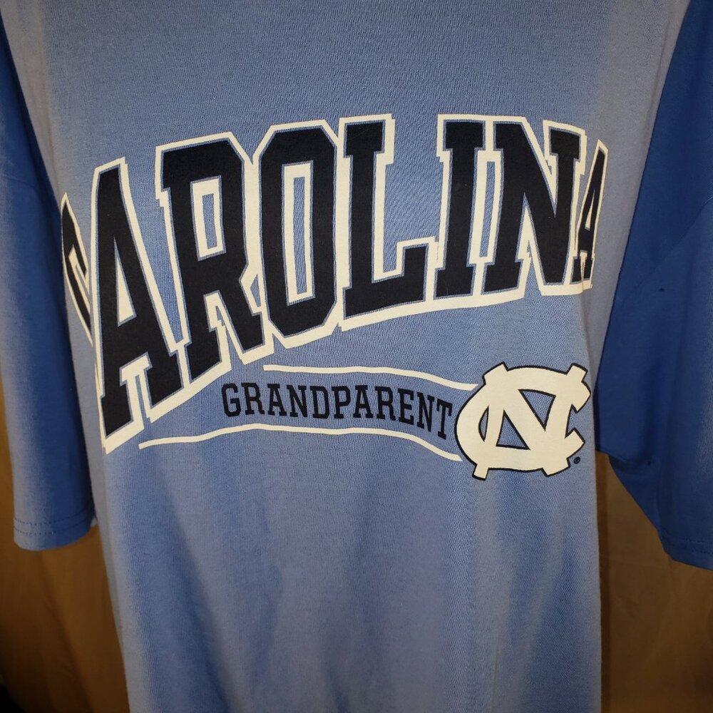 UNC Carolina Blue Grandparent T Shirt XL - Picture 2 of 5